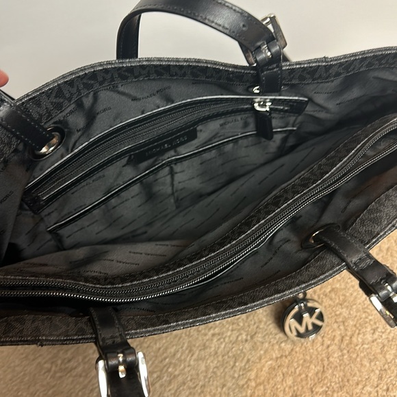 Michael Kors shoulder bag - Picture 5 of 7